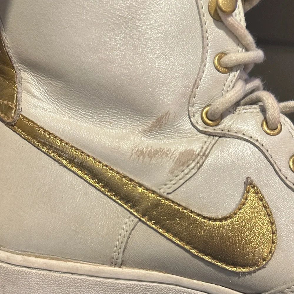 Women's Air Force One's 6‎ inch White and Metallic Gold Size 7.5